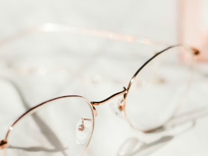 안경테 부러지는 꿈 해몽